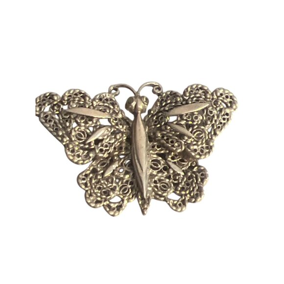 Vintage Silver Tone Filigree Butterfly Brooch Pin Openwork 2" across 1.5" tall - Picture 1 of 4